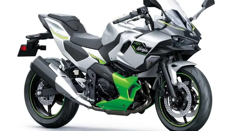 Ecco com'&egrave; fatta la prima moto ibrida al mondo: Kawasaki Ninja 7 Hybrid [GALLERY]
