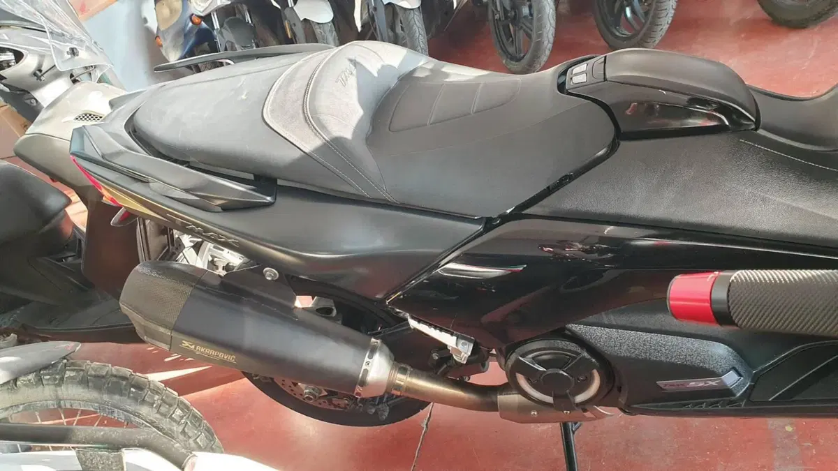 Yamaha T-Max 530 SX Sport Edition (2018 - 19) (3)