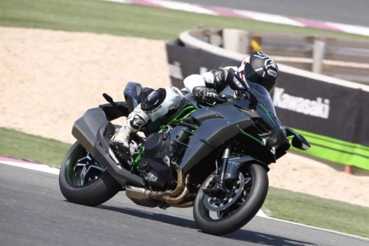 Kawasaki H2 ed H2R (4)