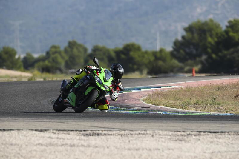 Kawasaki Ninja ZX-4RR TEST: a 15.000 giri tutto &egrave; pi&ugrave; bello [VIDEO e GALLERY]