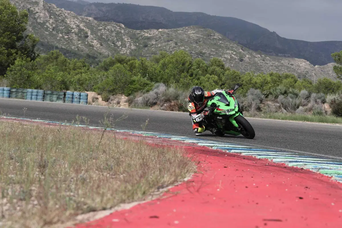 Kawasaki Ninja ZX-4RR TEST: a 15.000 giri tutto è più bello (13)