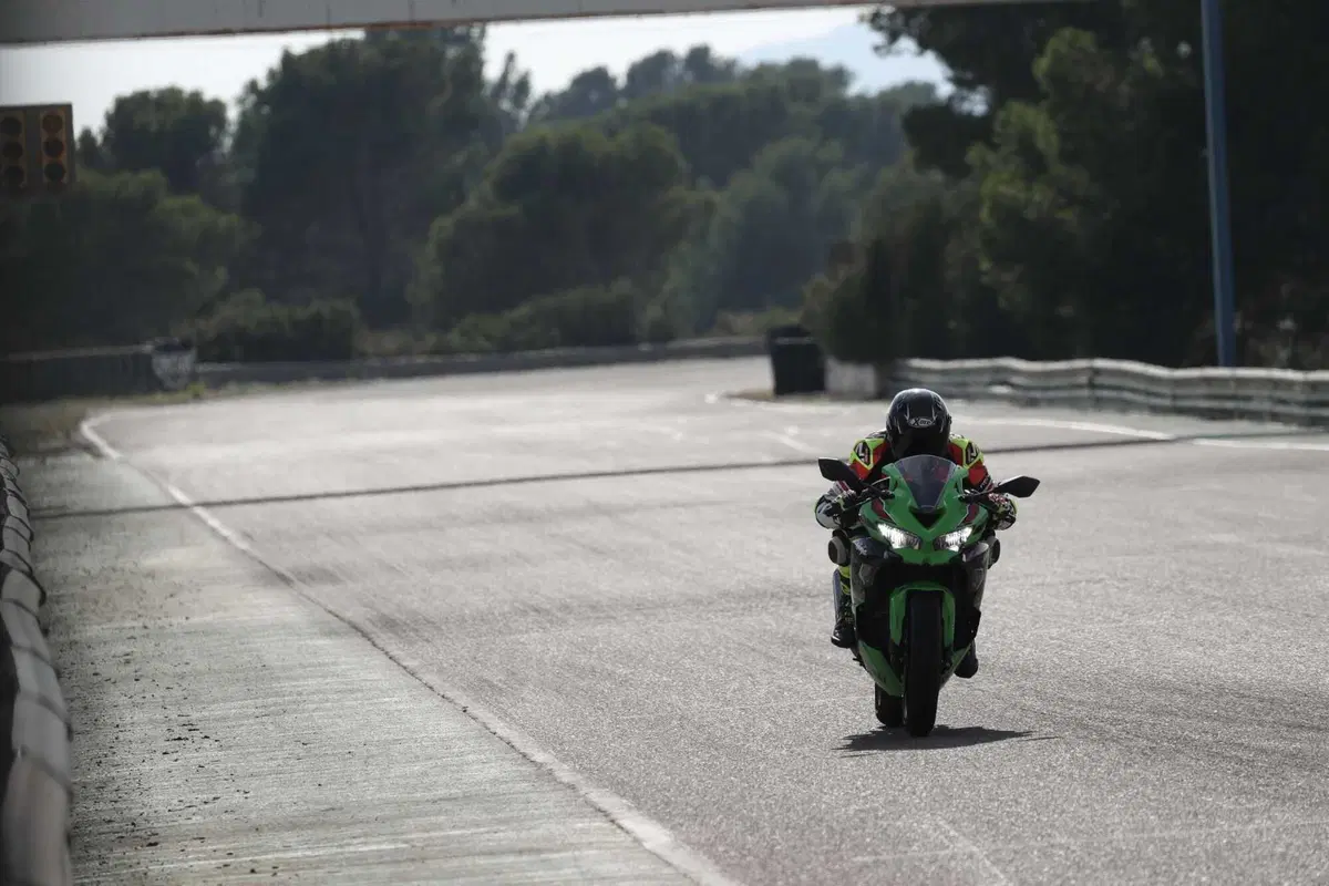 Kawasaki Ninja ZX-4RR TEST: a 15.000 giri tutto è più bello (19)