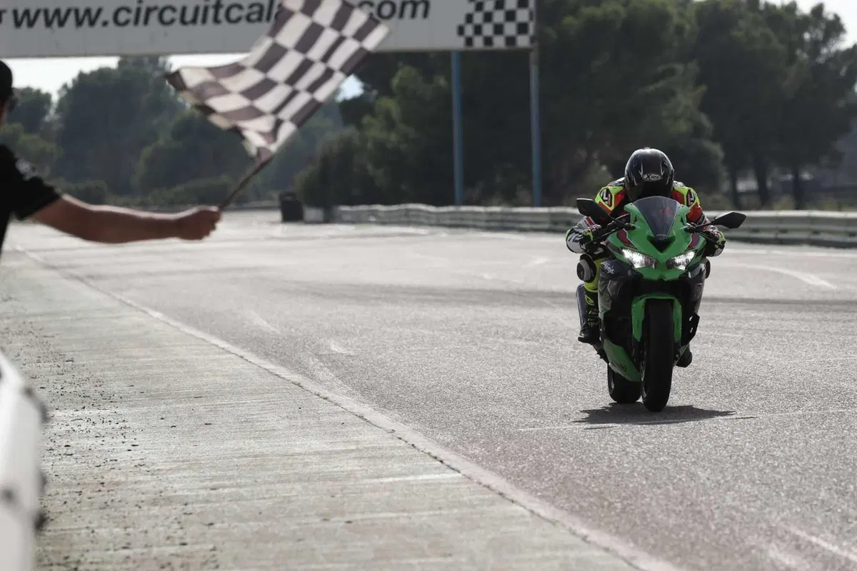 Kawasaki Ninja ZX-4RR TEST: a 15.000 giri tutto è più bello (21)