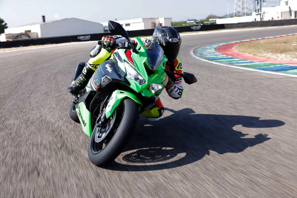 Kawasaki Ninja ZX-4RR TEST: a 15.000 giri tutto è più bello (23)