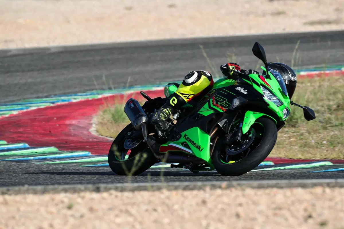 Kawasaki Ninja ZX-4RR TEST: a 15.000 giri tutto è più bello (35)
