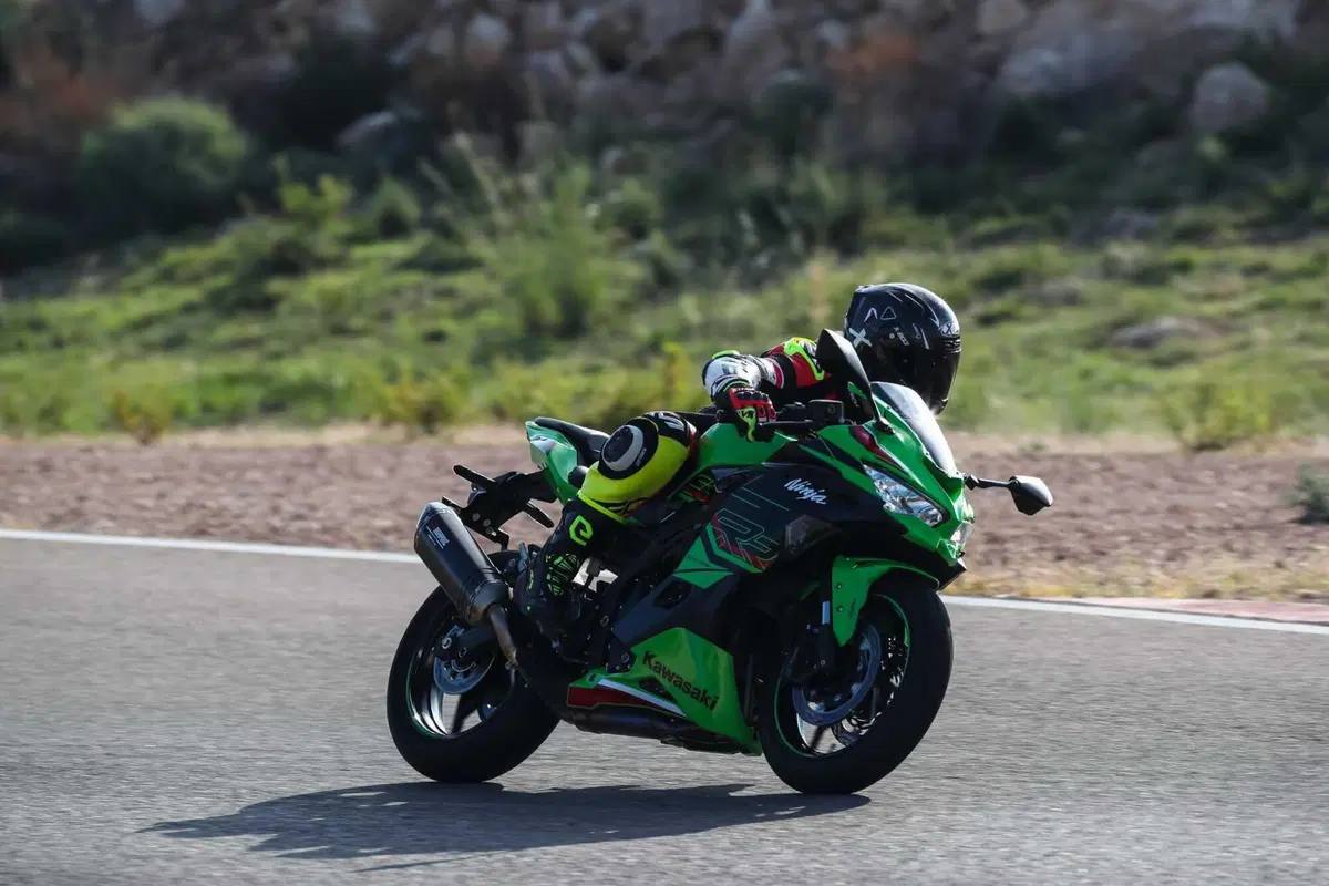 Kawasaki Ninja ZX-4RR TEST: a 15.000 giri tutto è più bello (36)