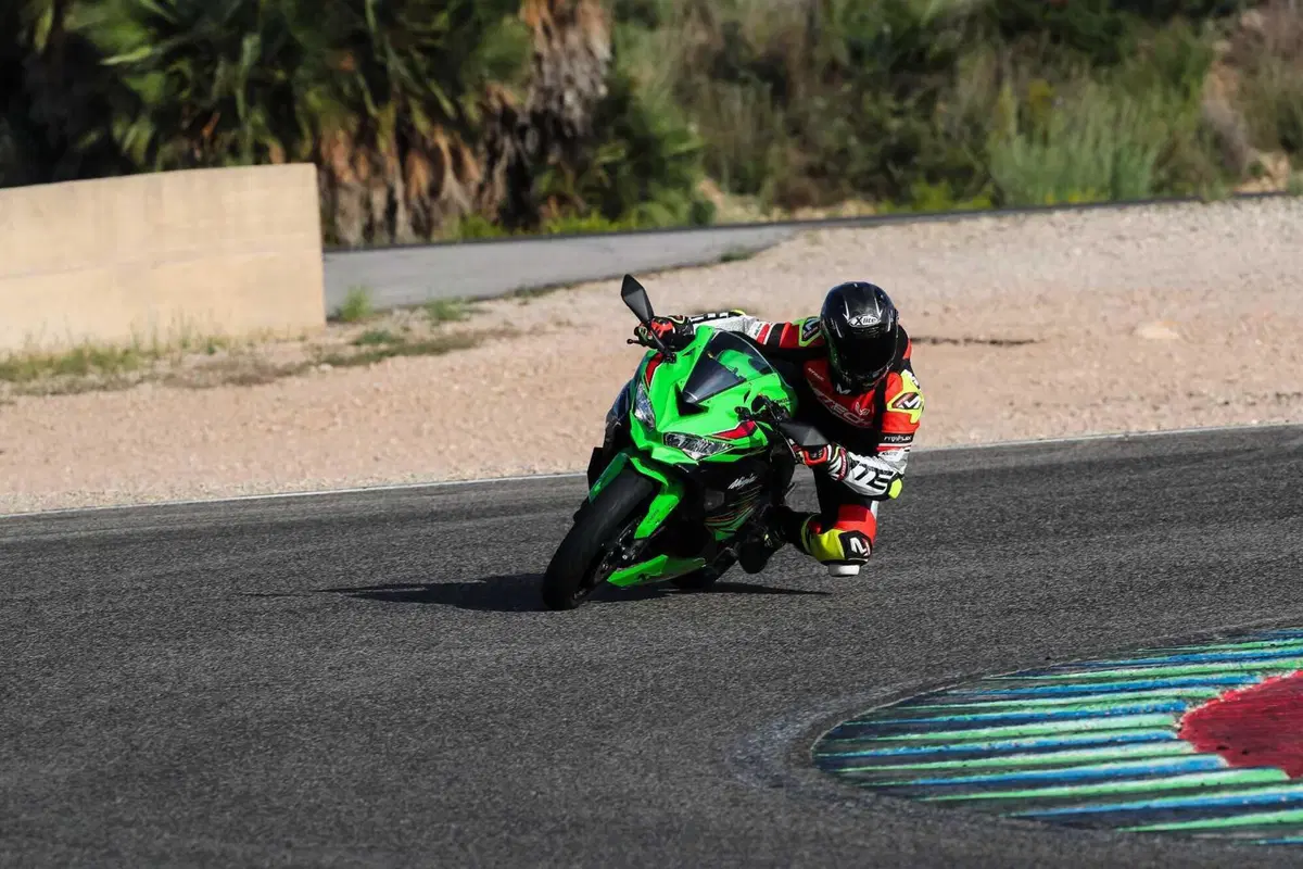 Kawasaki Ninja ZX-4RR TEST: a 15.000 giri tutto è più bello (37)