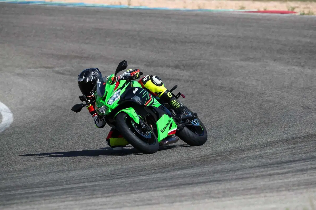 Kawasaki Ninja ZX-4RR TEST: a 15.000 giri tutto è più bello (53)