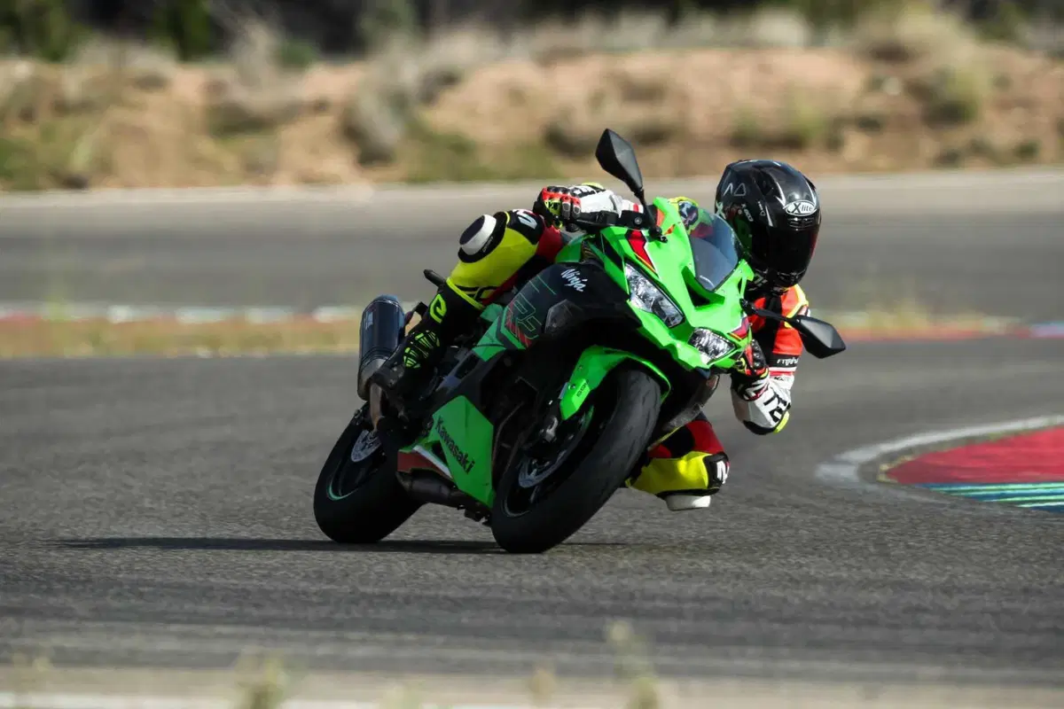 Kawasaki Ninja ZX-4RR TEST: a 15.000 giri tutto è più bello (66)