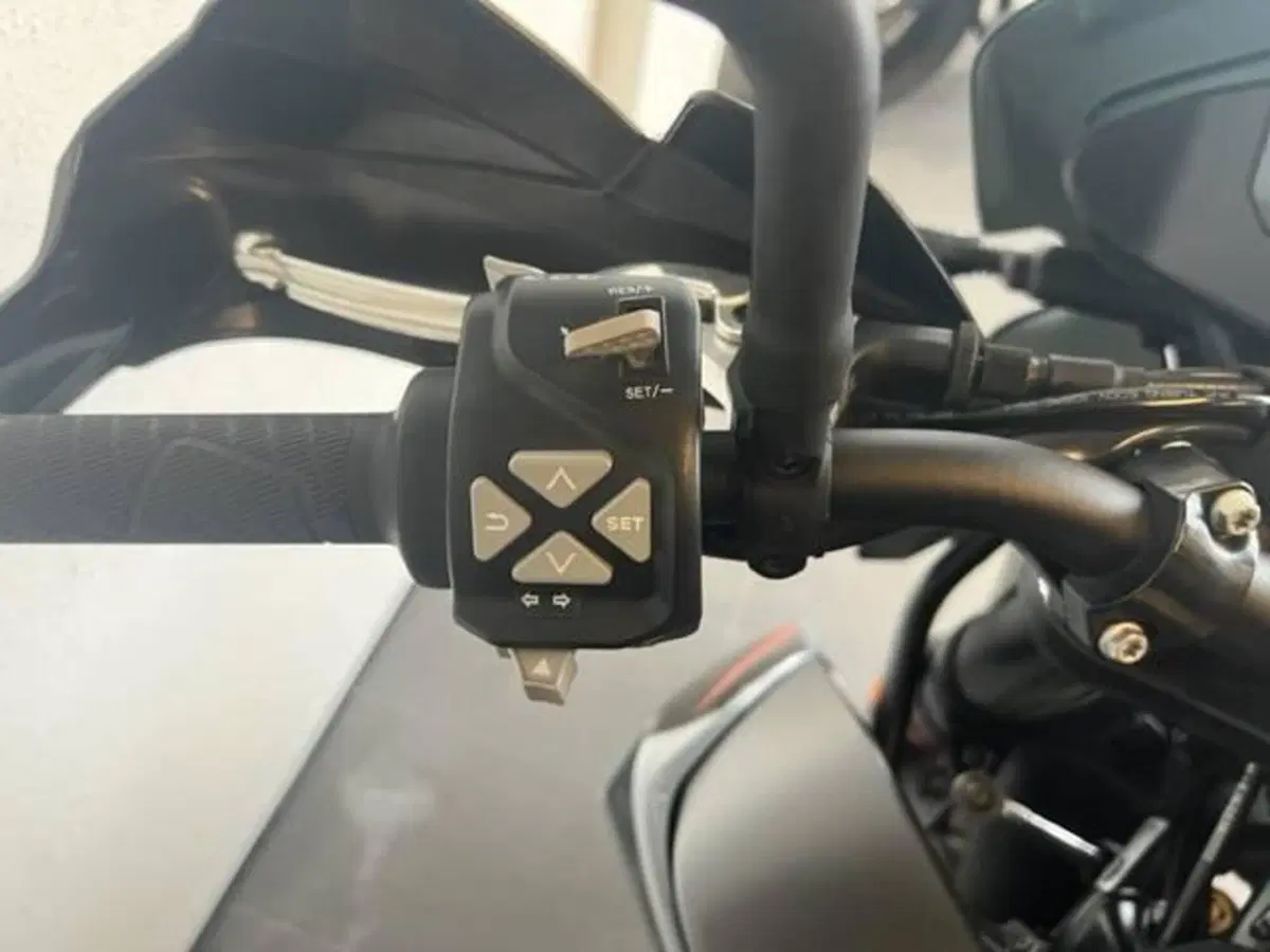 KTM 890 Adventure (2023 - 26) (7)