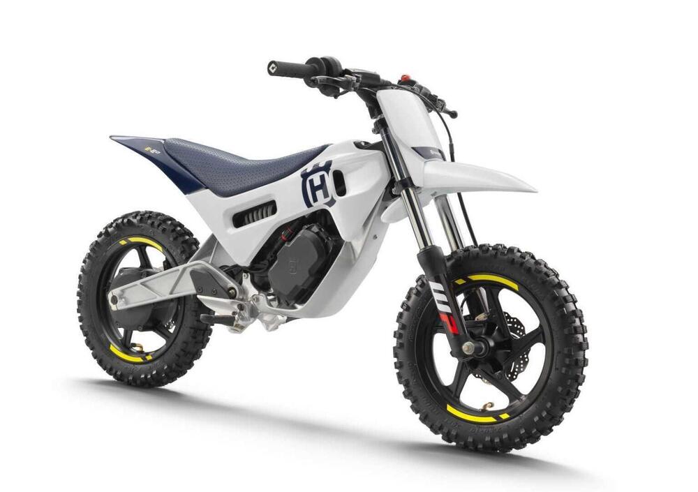 Husqvarna EE 2 (2024 - 25)