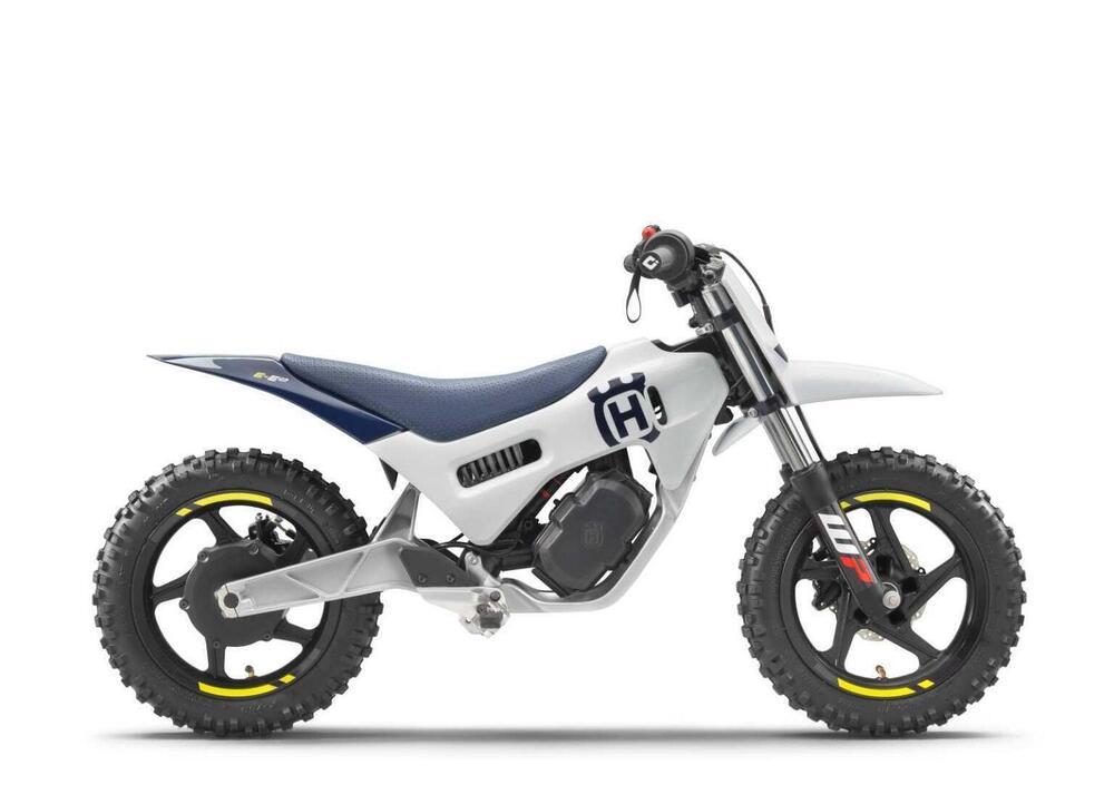 Husqvarna EE 2 (2024 - 25) (3)