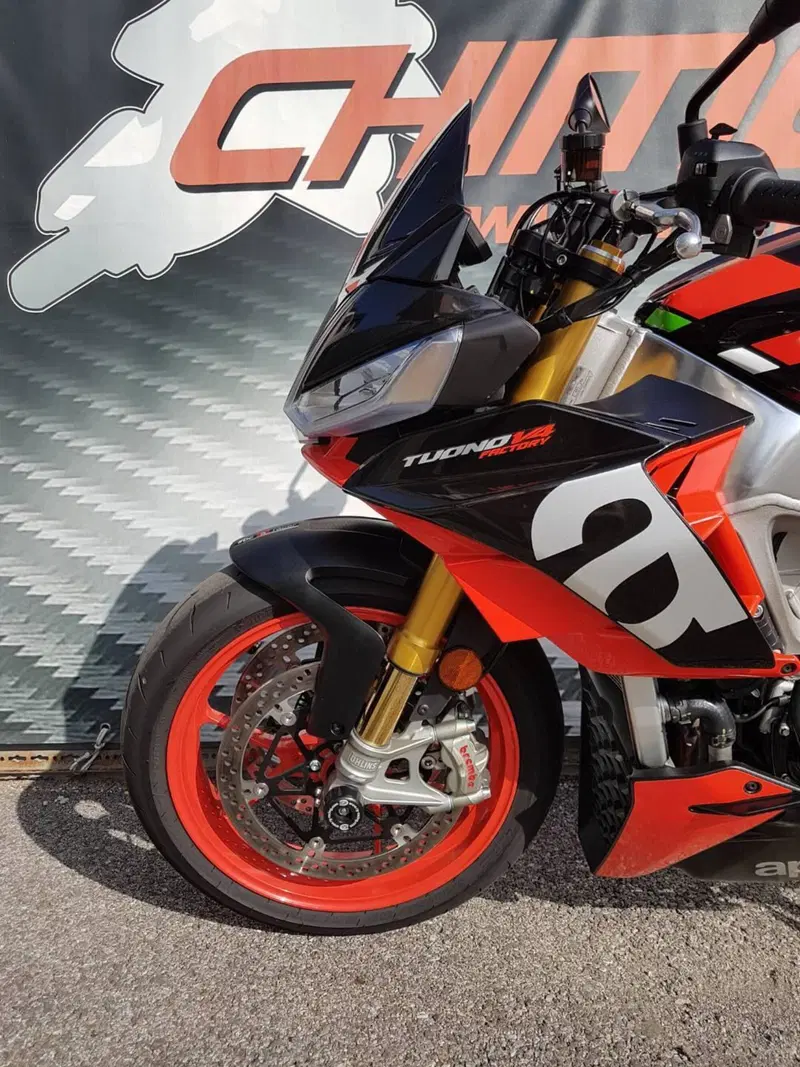 Aprilia Tuono V4 Factory (2021 - 24) (13)