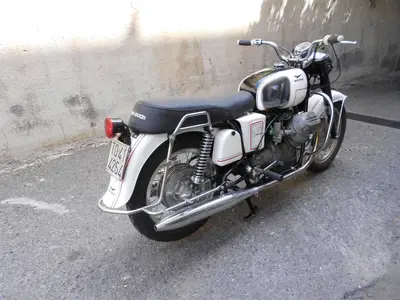 Moto Guzzi V7 d'epoca
