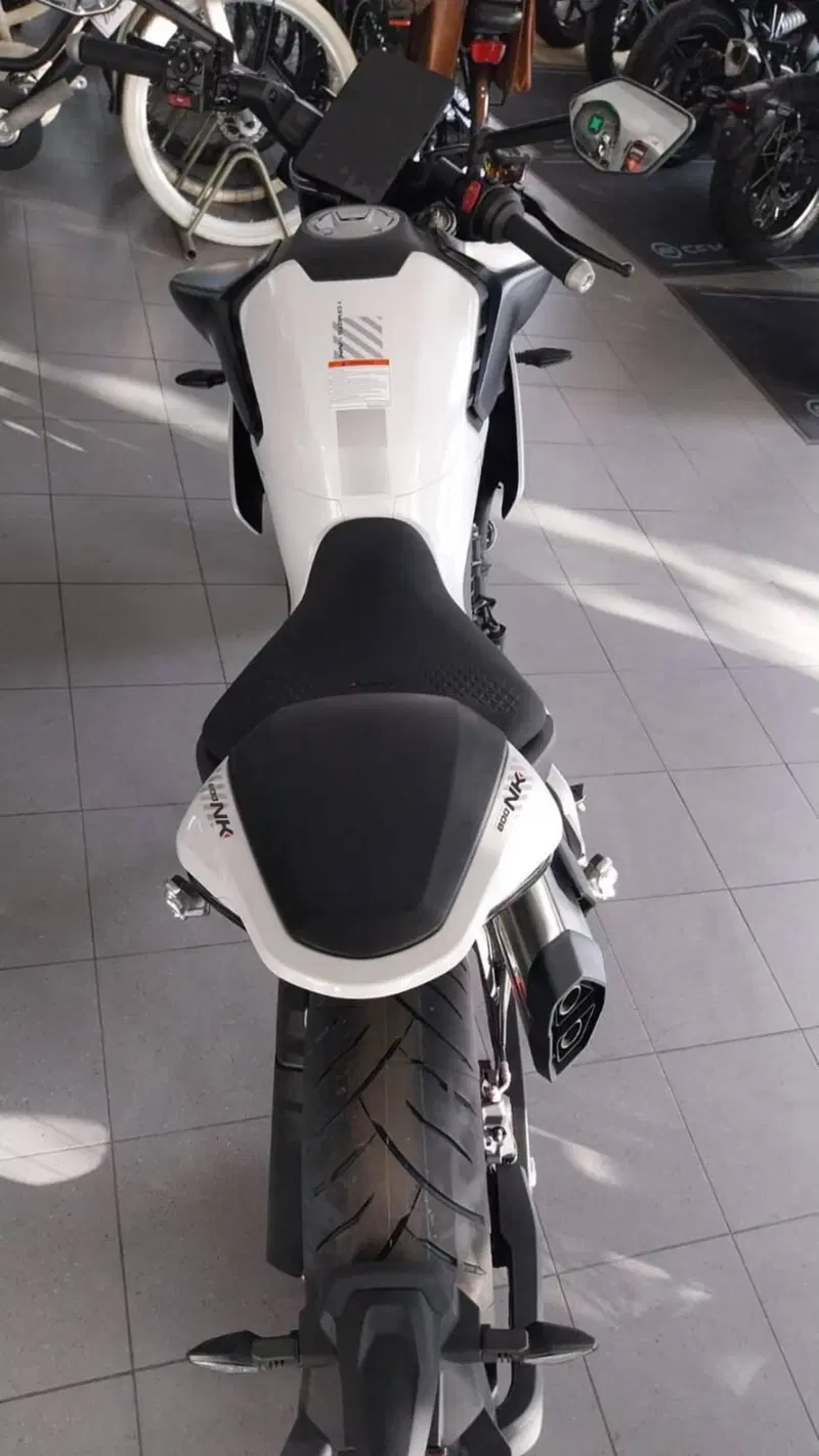 CFMOTO 800NK Advanced (2023 - 26) (4)