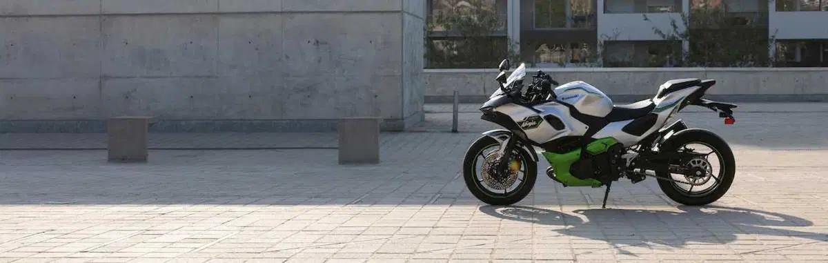 Kawasaki Ninja 7 Hybrid: il TEST della prima moto ibrida al mondo! (17)
