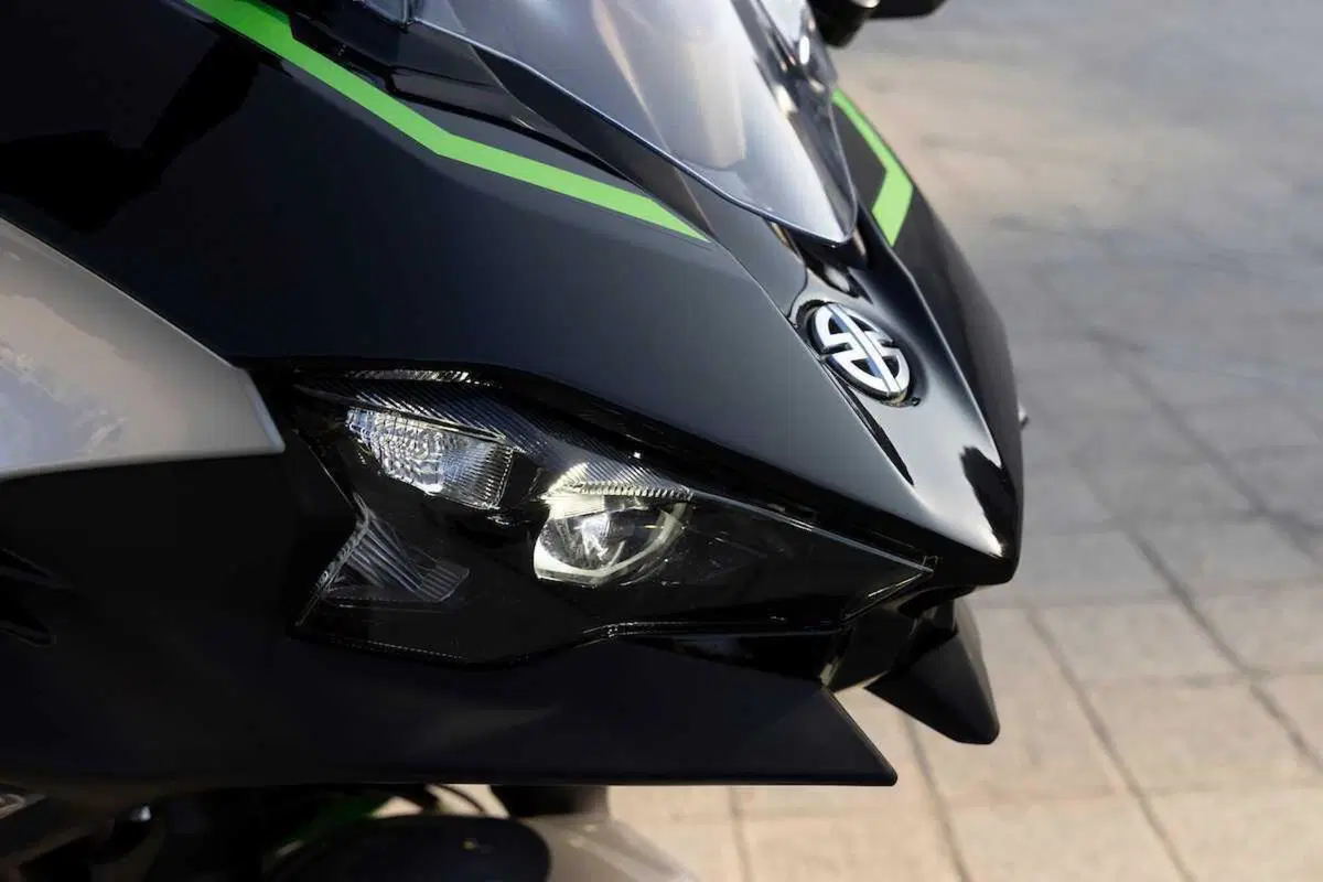 Kawasaki Ninja 7 Hybrid: il TEST della prima moto ibrida al mondo! (20)