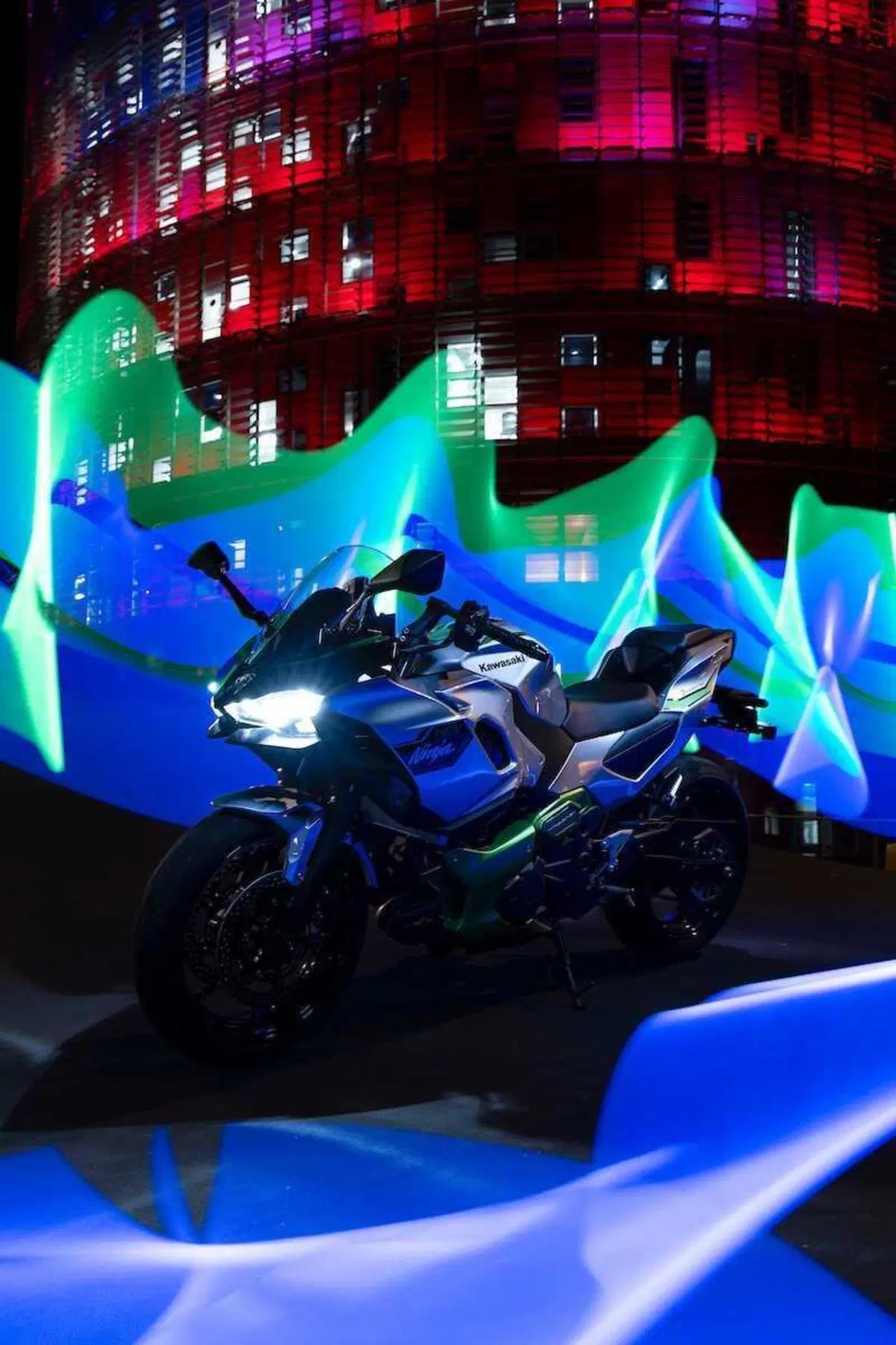 Kawasaki Ninja 7 Hybrid: il TEST della prima moto ibrida al mondo! (35)