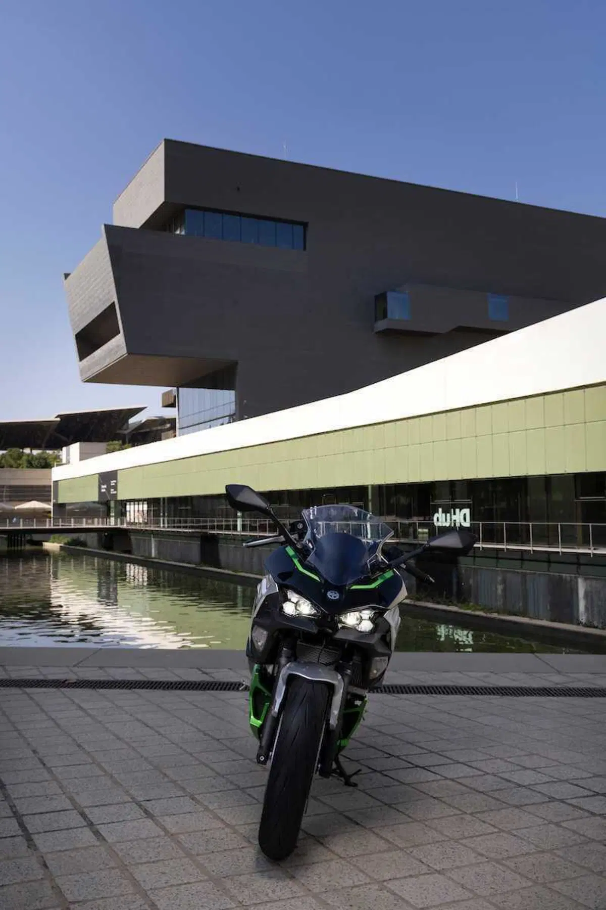 Kawasaki Ninja 7 Hybrid: il TEST della prima moto ibrida al mondo! (31)