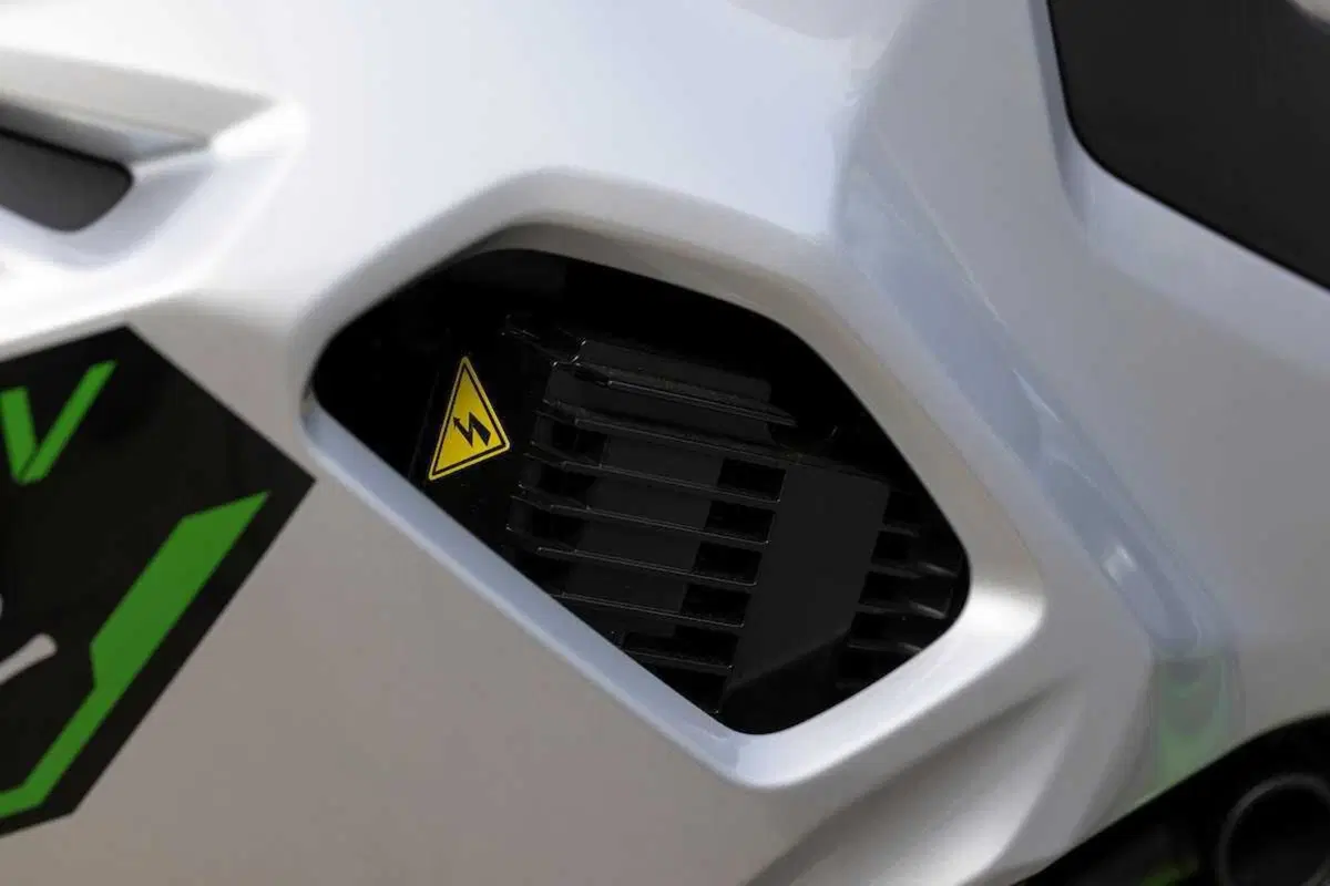 Kawasaki Ninja 7 Hybrid: il TEST della prima moto ibrida al mondo! (44)