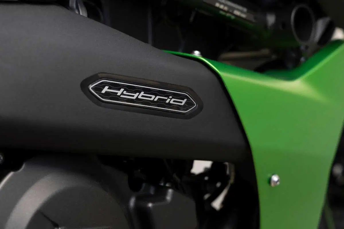 Kawasaki Ninja 7 Hybrid: il TEST della prima moto ibrida al mondo! (51)