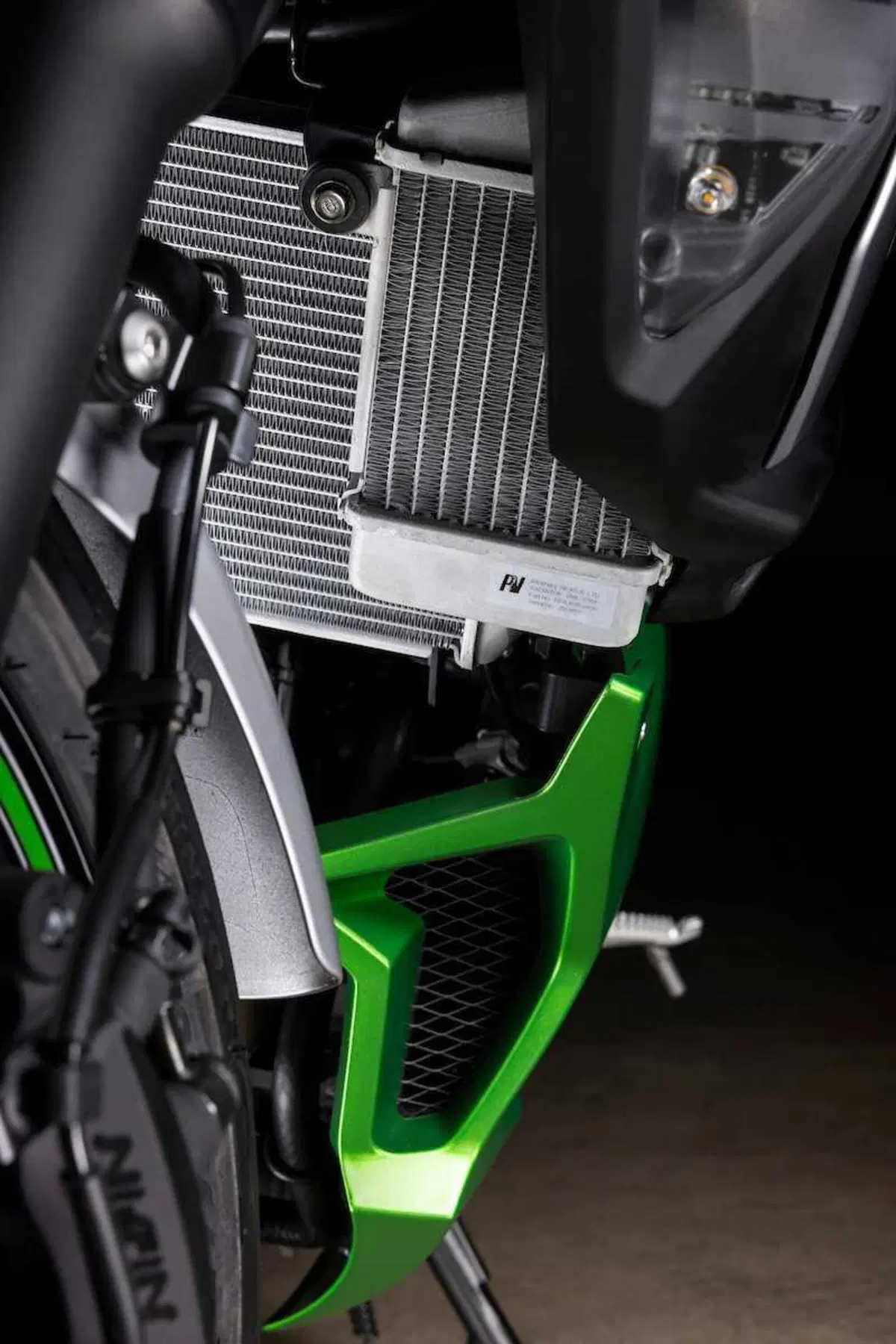 Kawasaki Ninja 7 Hybrid: il TEST della prima moto ibrida al mondo! (53)