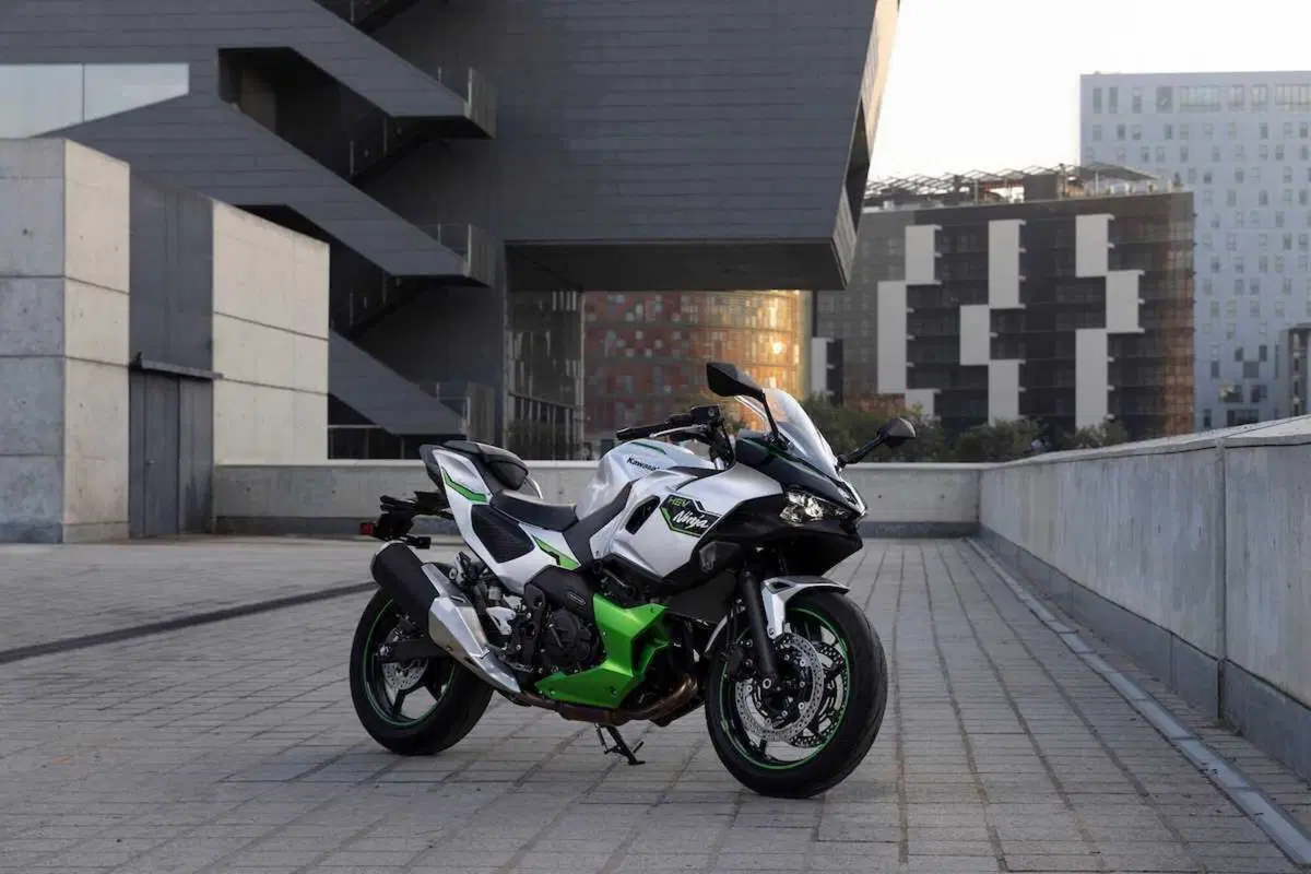 Kawasaki Ninja 7 Hybrid: il TEST della prima moto ibrida al mondo! (64)