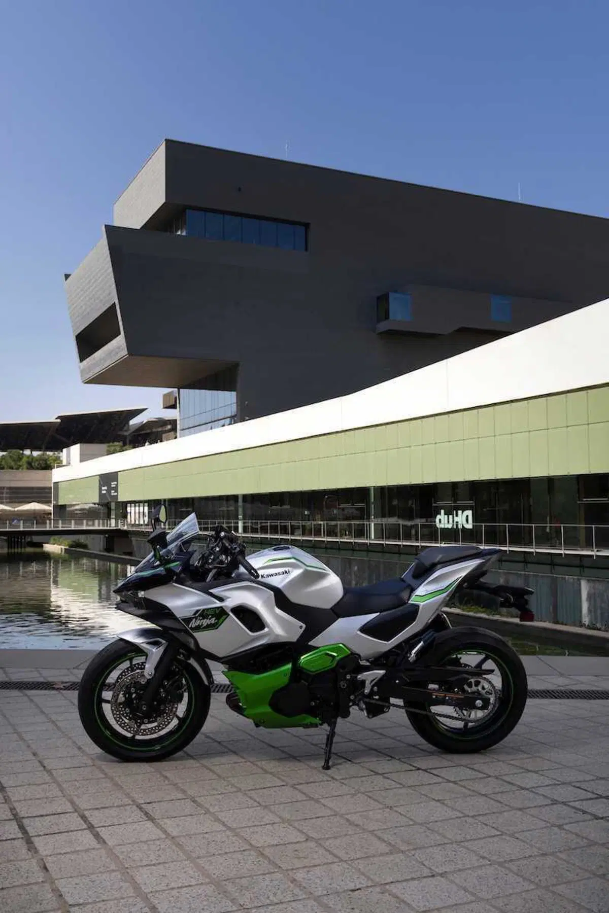 Kawasaki Ninja 7 Hybrid: il TEST della prima moto ibrida al mondo! (74)