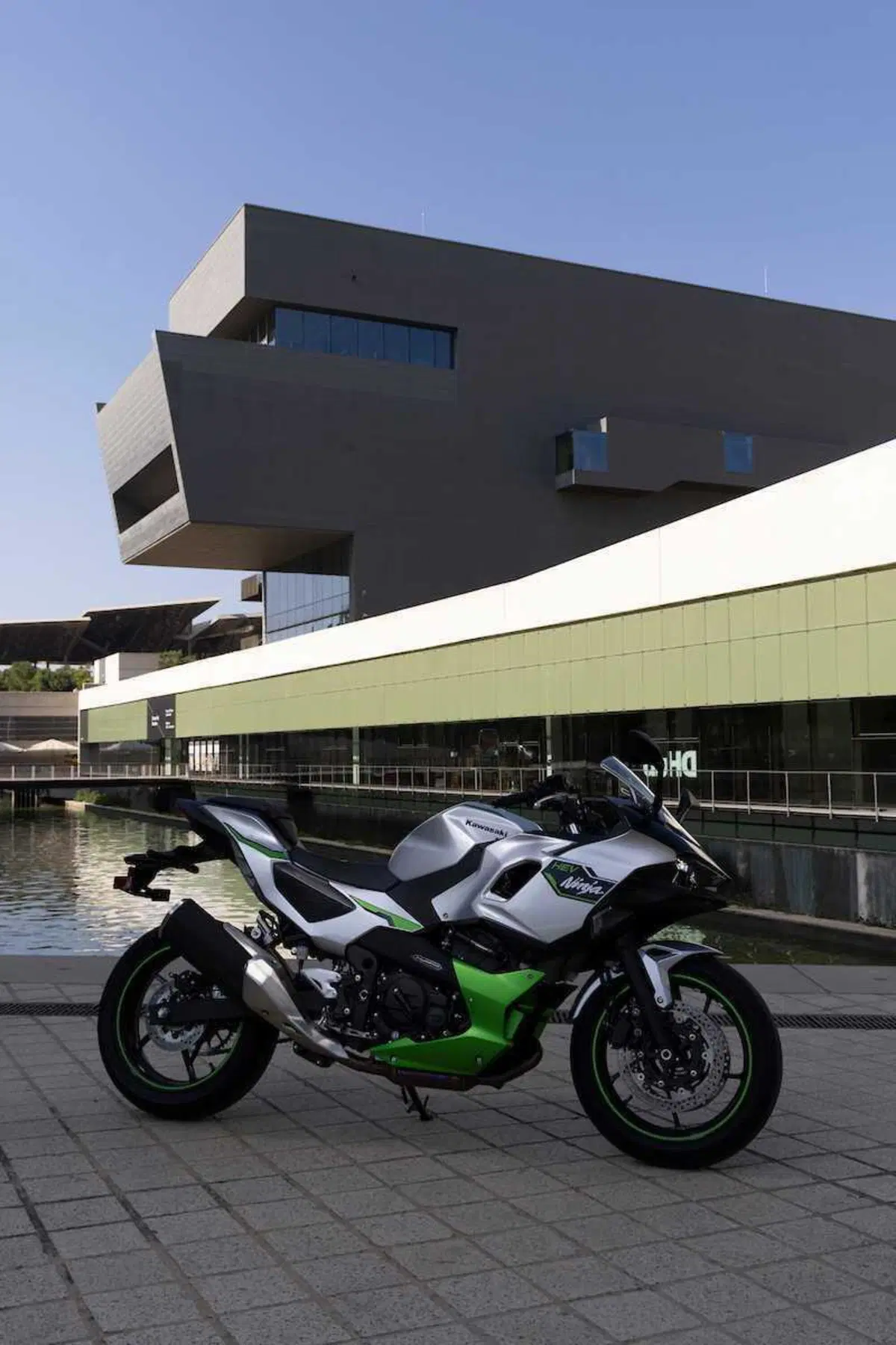 Kawasaki Ninja 7 Hybrid: il TEST della prima moto ibrida al mondo! (81)