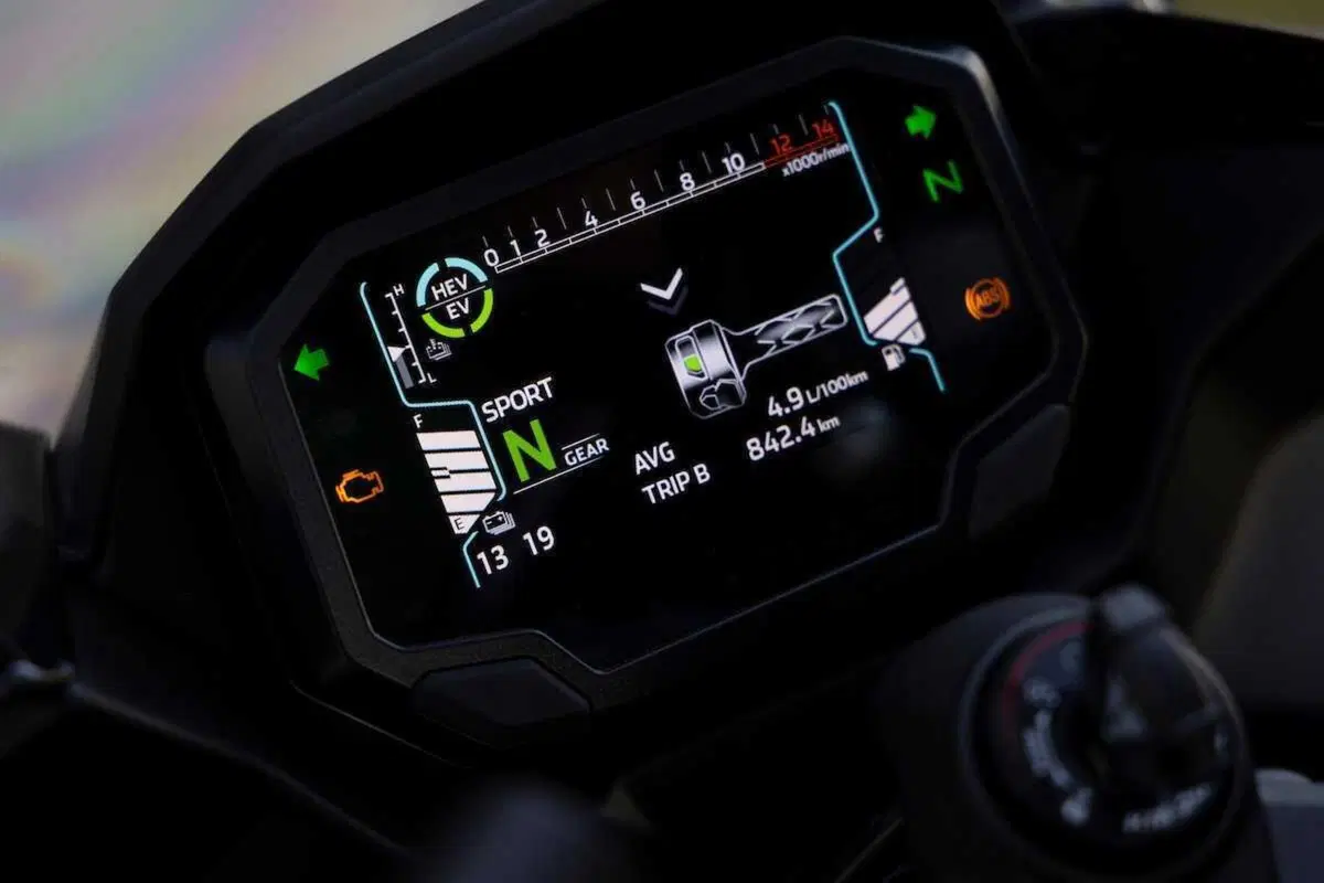 Kawasaki Ninja 7 Hybrid: il TEST della prima moto ibrida al mondo! (83)