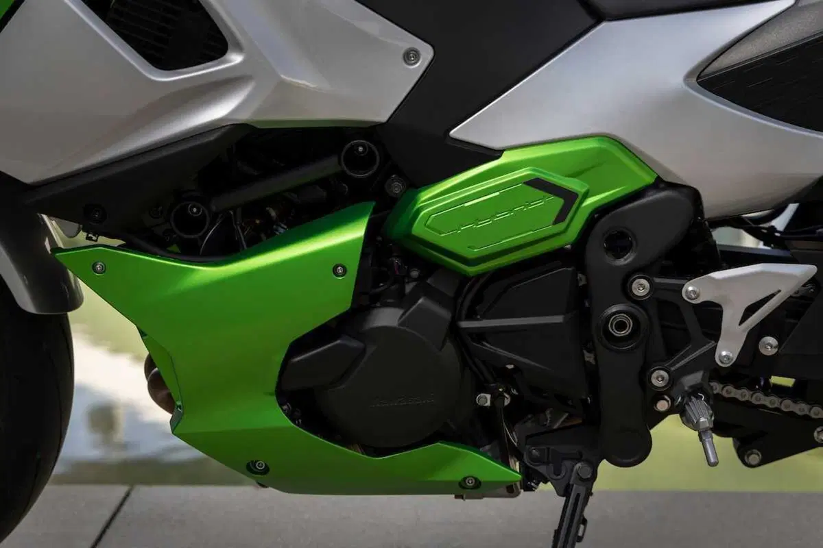 Kawasaki Ninja 7 Hybrid: il TEST della prima moto ibrida al mondo! (84)