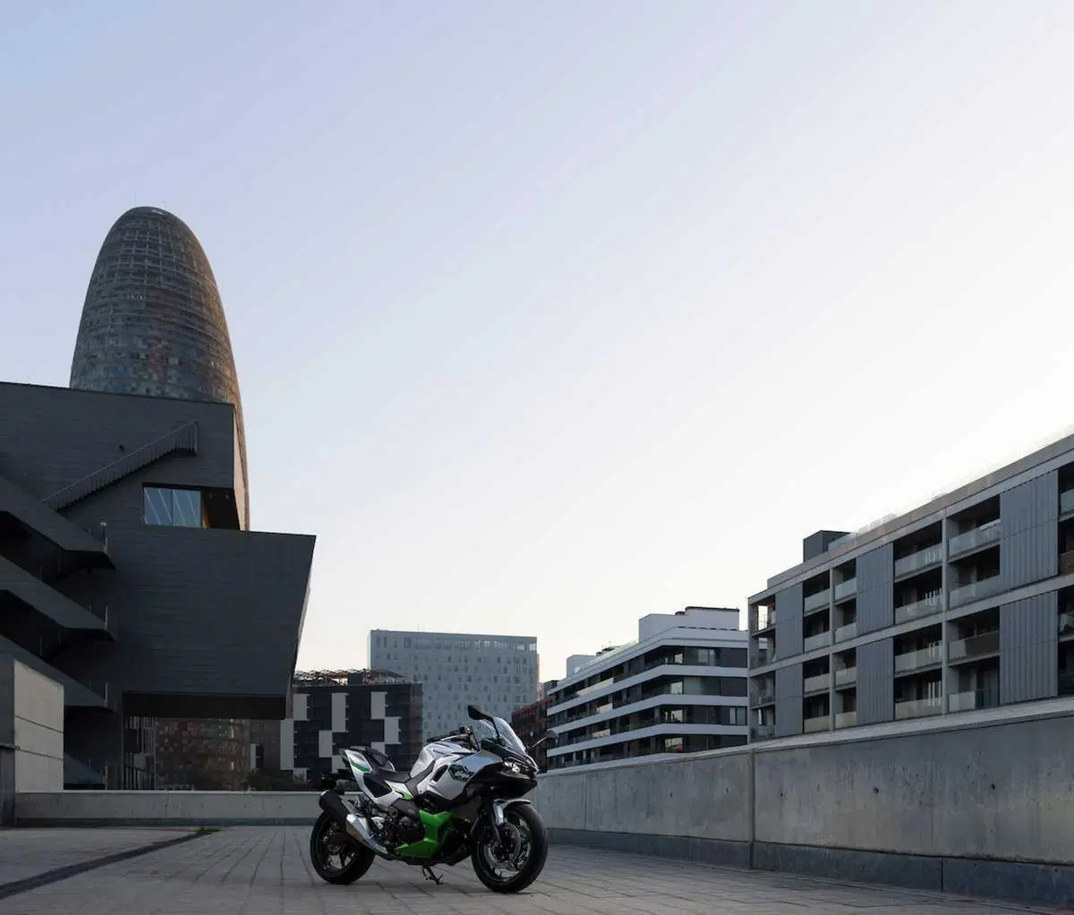 Kawasaki Ninja 7 Hybrid: il TEST della prima moto ibrida al mondo! (86)