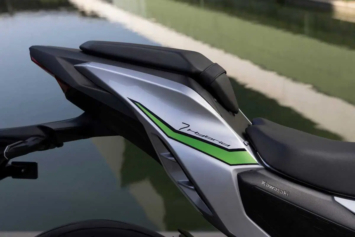 Kawasaki Ninja 7 Hybrid: il TEST della prima moto ibrida al mondo! (91)