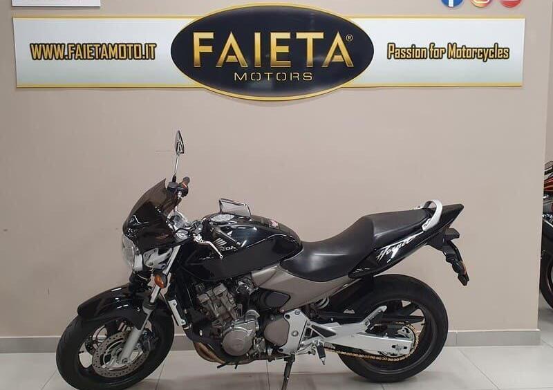 Honda Hornet 600 (2003 - 04) Usata a Casalgrasso - VetrinaMotori