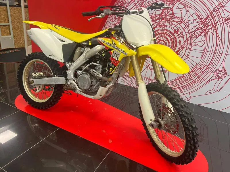 Suzuki RM-Z 250 (2011 - 2012) (2)