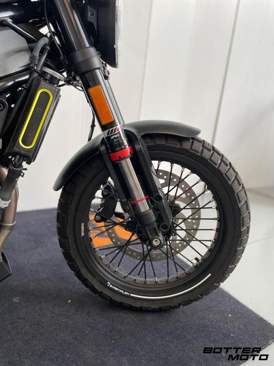 Husqvarna Svartpilen 125 (2021 - 23) (5)