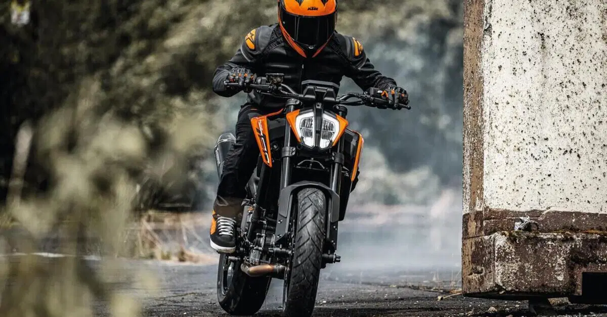 KTM lancia la 790 Duke 2024