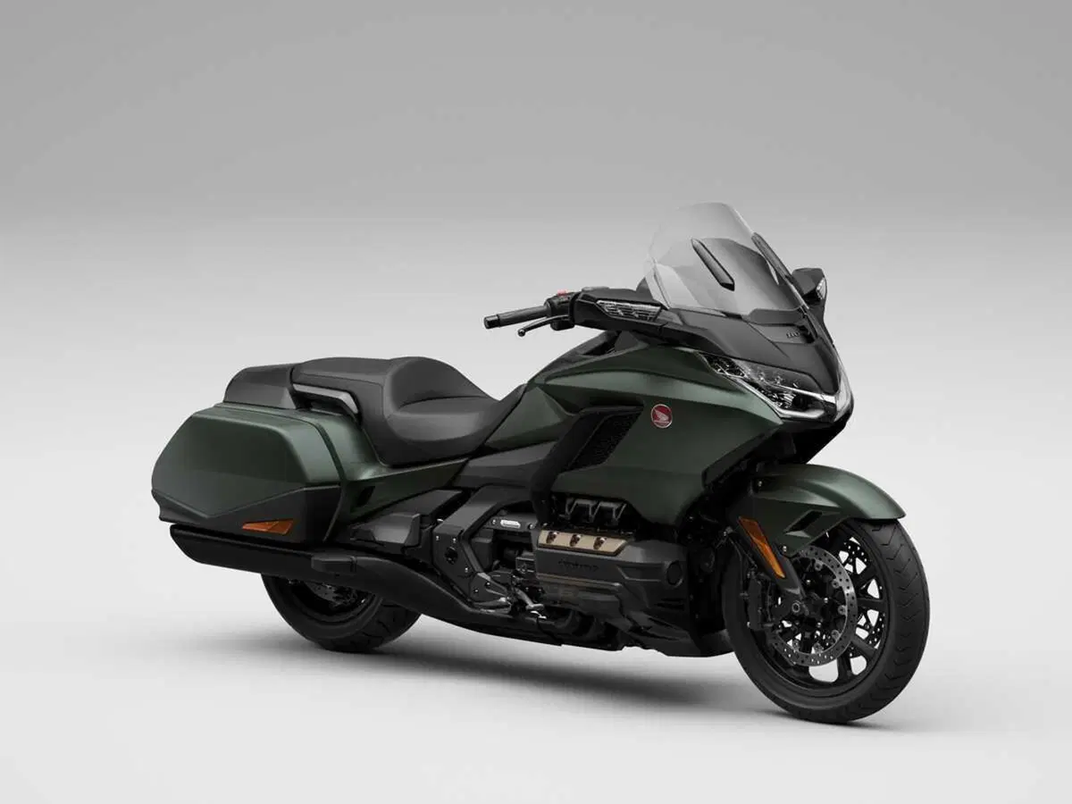 Nuovi colori per i modelli 2024 di Gold Wing 1800, Rebel 1100 e Rebel 500: ecco le foto  (3)