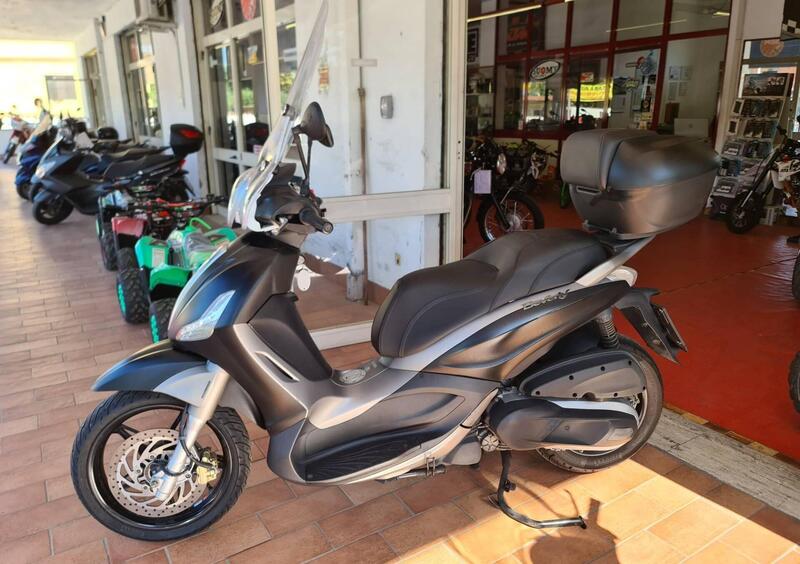 Piaggio Beverly 350 SportTouring ie ABS (2011 - 17) Usata a Roma