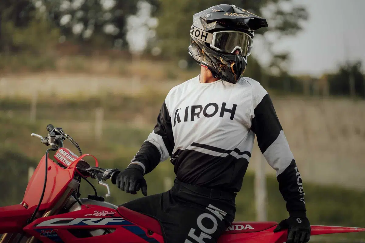 AIROH presenta il nuovo Twist 3 (3)