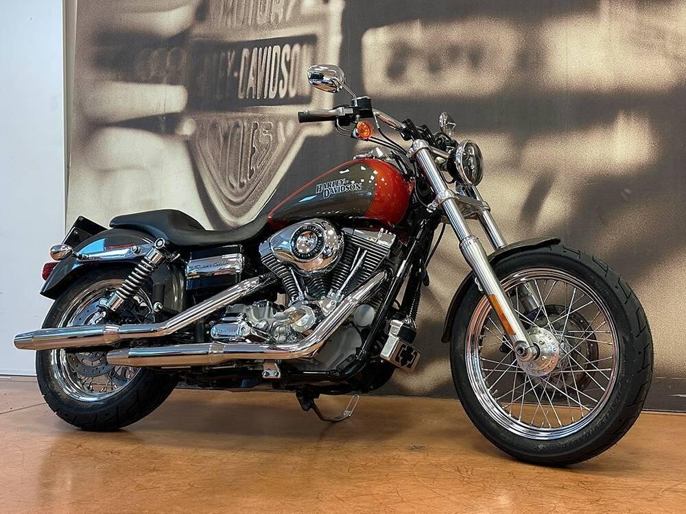 Harley-Davidson 1584 Super Glide Custom (2008 - 13) - FXDC (2)