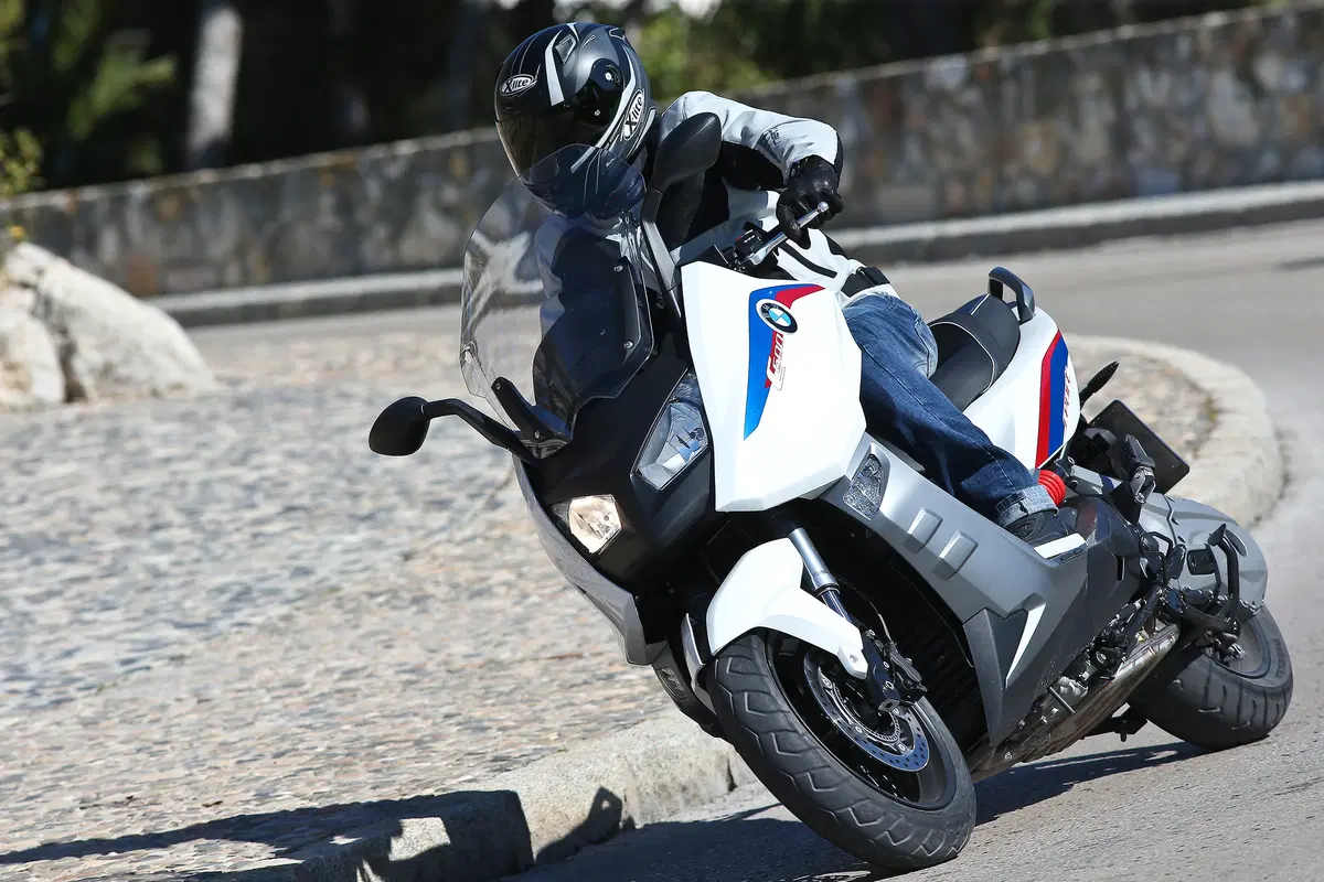 BMW e Moto.it in viaggio con gli Eroi dei 5 mondi (7)