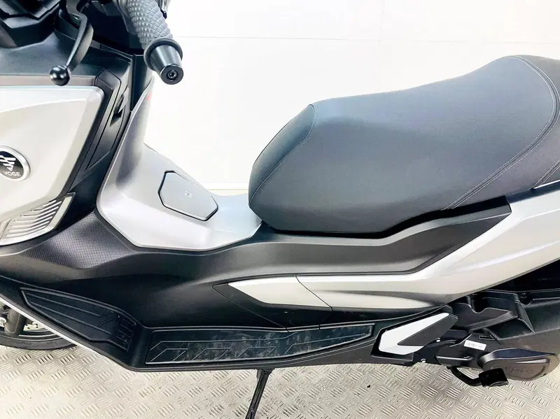 Voge Sfida SR1 (2023 - 26) (12)