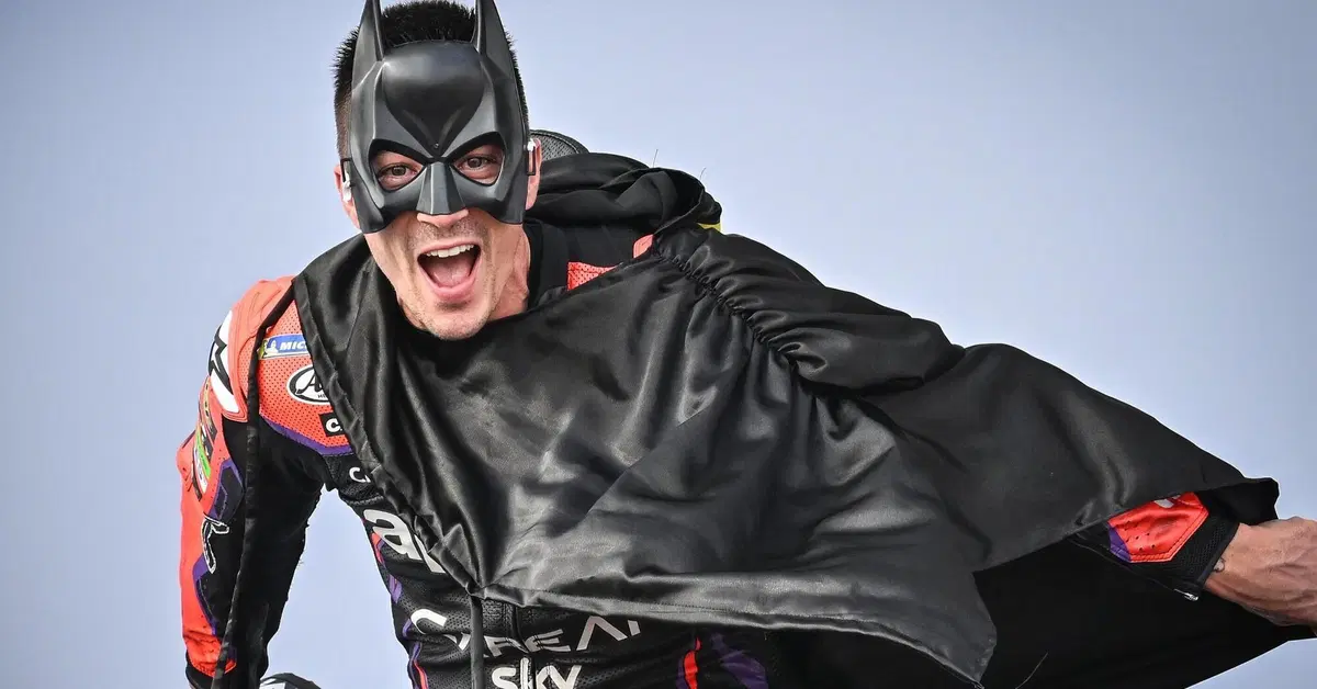 MotoGP 2023. GP dell'Indonesia. Maverick Vinales &egrave; un Batman secondo: "Stiamo facendo un lavoro bellissimo"