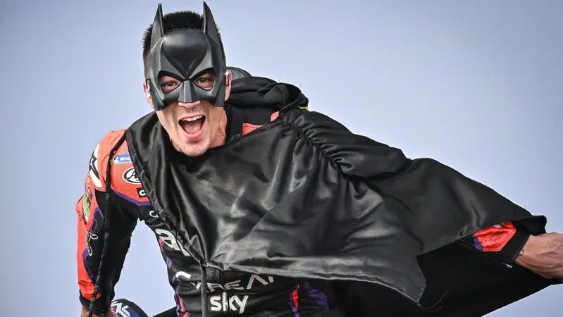 MotoGP 2023. GP dell'Indonesia. Maverick Vinales &egrave; un Batman secondo: "Stiamo facendo un lavoro bellissimo"