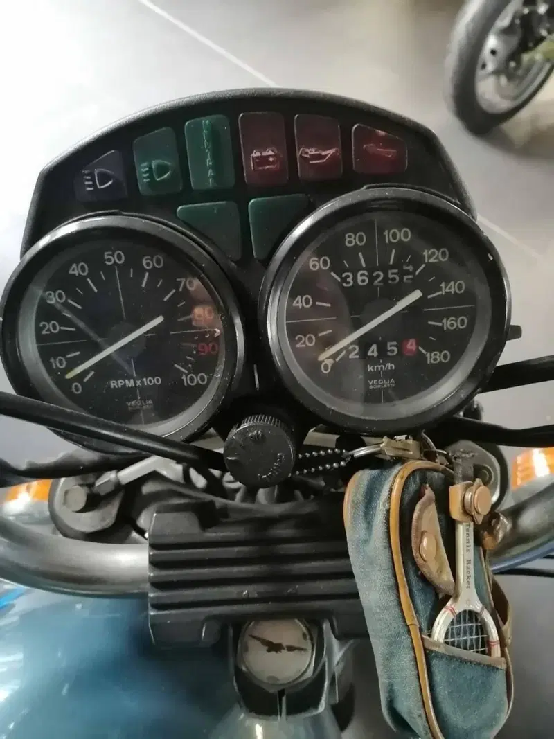 Moto Guzzi V 35 C (1983 - 88) (3)