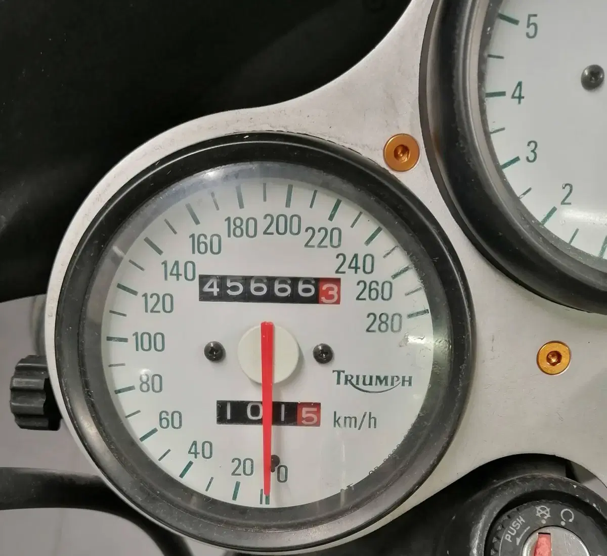 Triumph Speed Triple 955 (1998 - 01) (6)