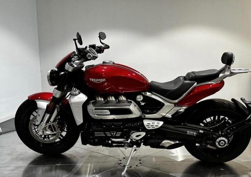 Triumph Rocket 3 R (2019 - 20), prezzo e scheda tecnica 