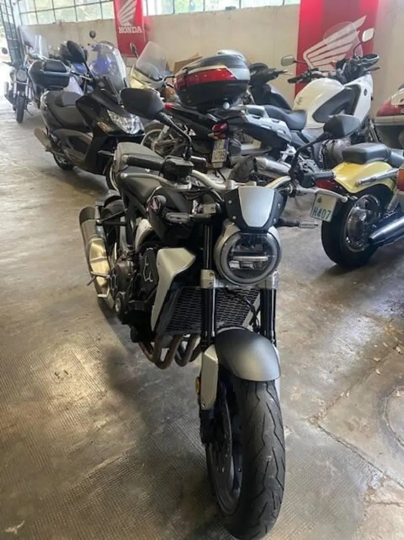 Honda CB 1000 R (2021 - 25)