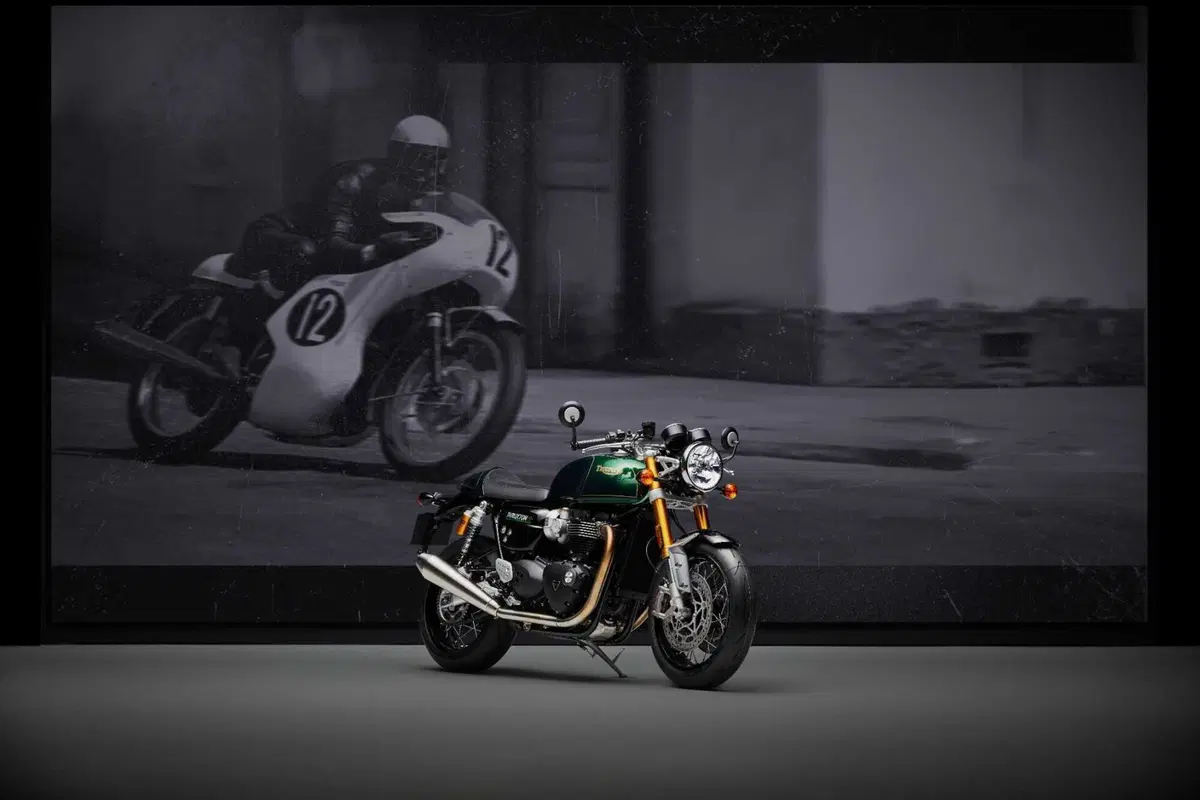 La Thruxton si prepara all'uscita di scena. Ecco la Final Edition (4)